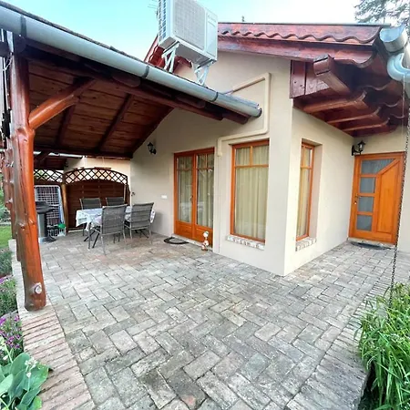 Toelgyfa Apartman Apartment