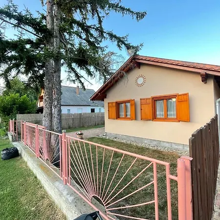 Toelgyfa Apartman *