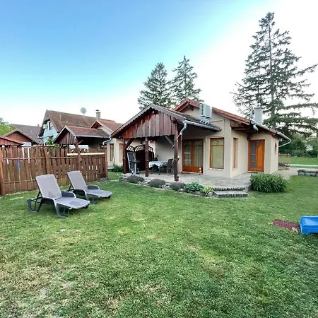 Toelgyfa Apartman