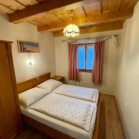 Toelgyfa Apartman Apartment